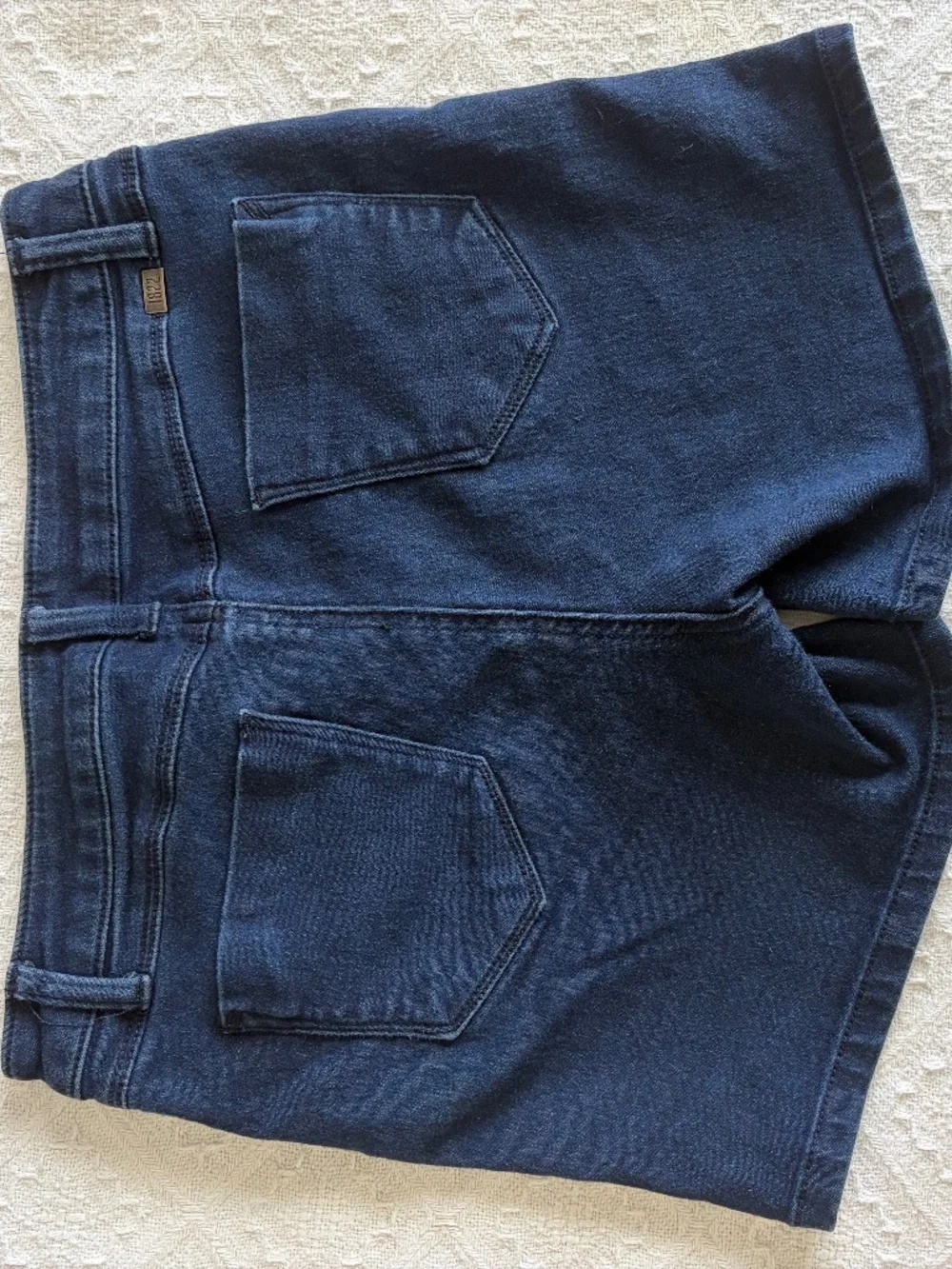 Vintage Women's 6 1822 Denim Dark Wash Shorts